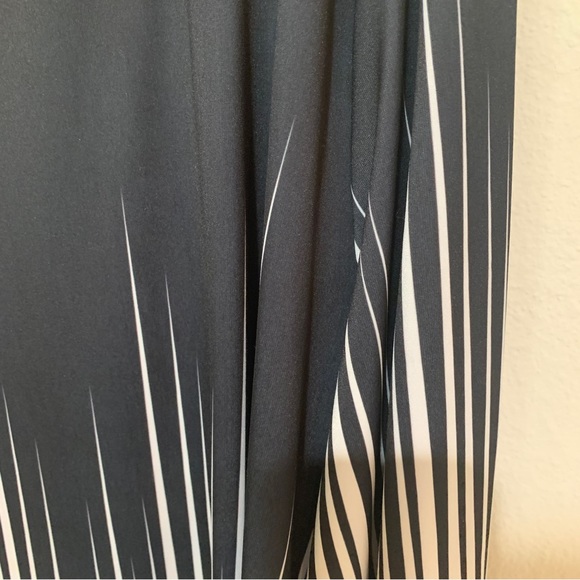 Lilly stretch top new with tags - Picture 6 of 11